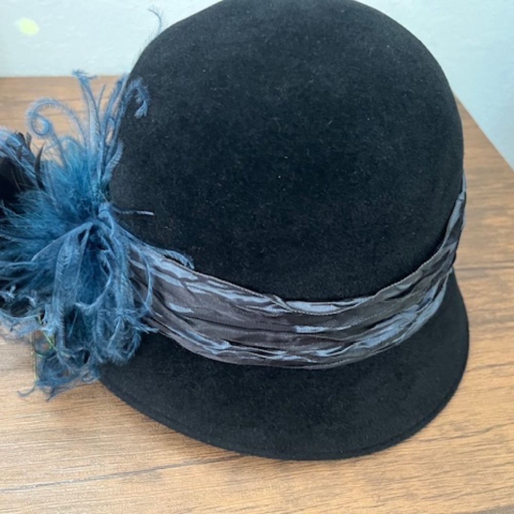 Louise Green Velvet Black with Teal Hat